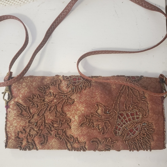 Beautiful Small Cloth Purse with Intricate Bead Detailing - Picture 2 of 5
